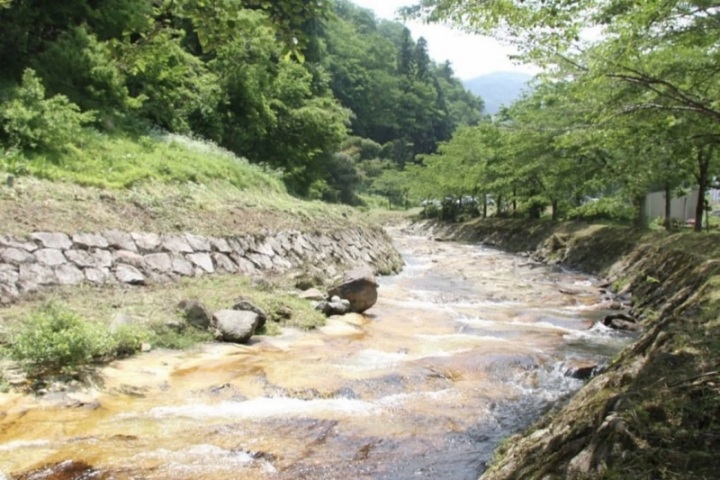 のんびり里山さんぽ or 川遊び