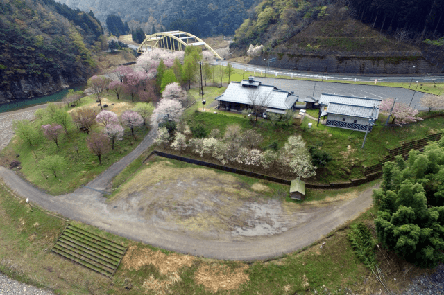 RVパーク 香美の隠れ家ときめき矢田川ヴィレッジ